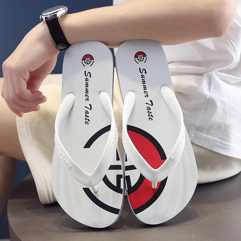 2022 New Flip Flops Slippers Men Summer Anti-skid Outdoor Korea Casual Light Beach Sandals Household Slipper Students Slides