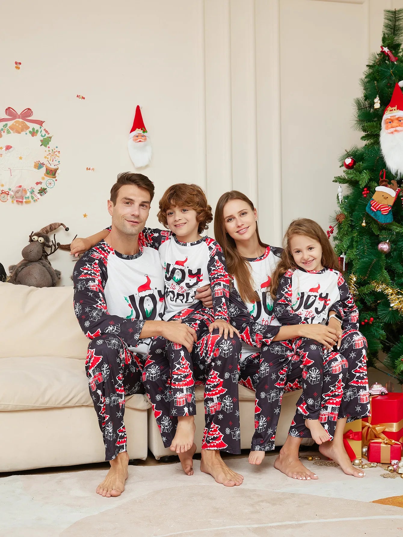 Family Christmas Matching Pajamas Set 2025 NEW JOY WORLD Print Xmas Costume Family Pjs Pyjamas Baby Jumpsuit Dog Clothing